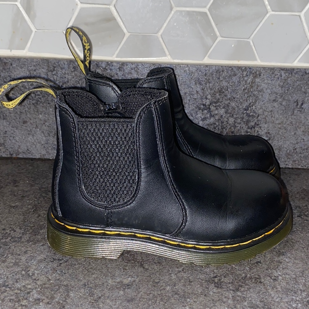 Dr. Martin 2976, black, toddler size 26, US toddler 9, excellent used condition